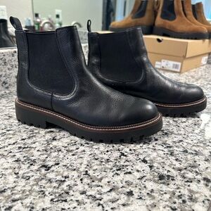Caslon Water Resistant Women’s Chelsea Boots Size 9W